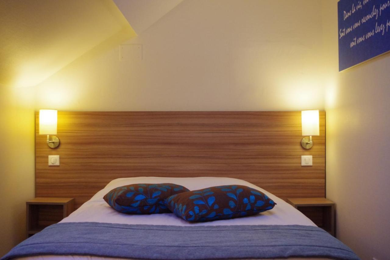 Logis Hotel Le Chene Vert Савне Екстериор снимка